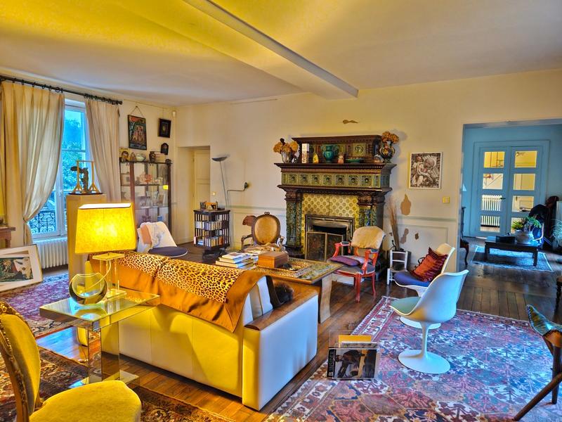 Maison - 375 m² - 15 pièces