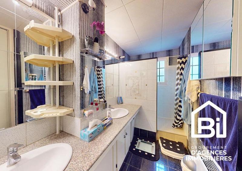 Maison - 92 m² - 4 pièces