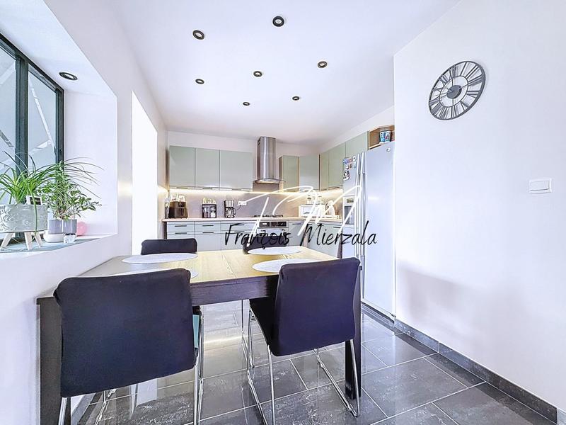 Maison - 87 m² - 5 pièces