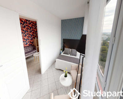 Chambre - 120 m² - 1 pièce