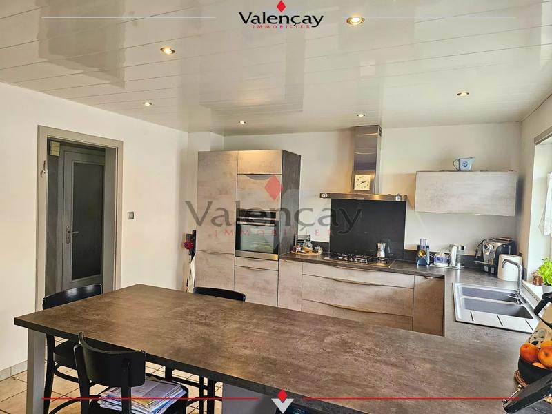 Maison - 138 m² - 7 pièces