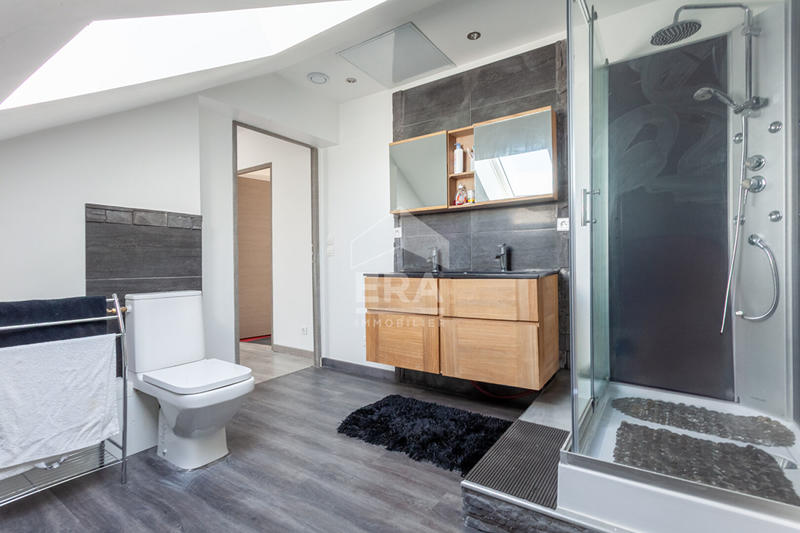 Maison - 135 m² - 6 pièces