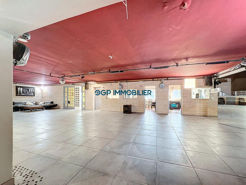 Local d'activités - 500 m²