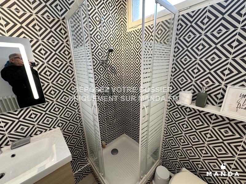 Chambre - 15 m² - 6 pièces