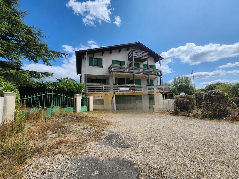 Local commercial - 762 m² - 15 pièces