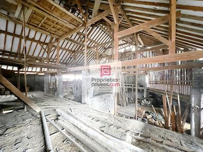 Grange - 600 m² - 7 pièces