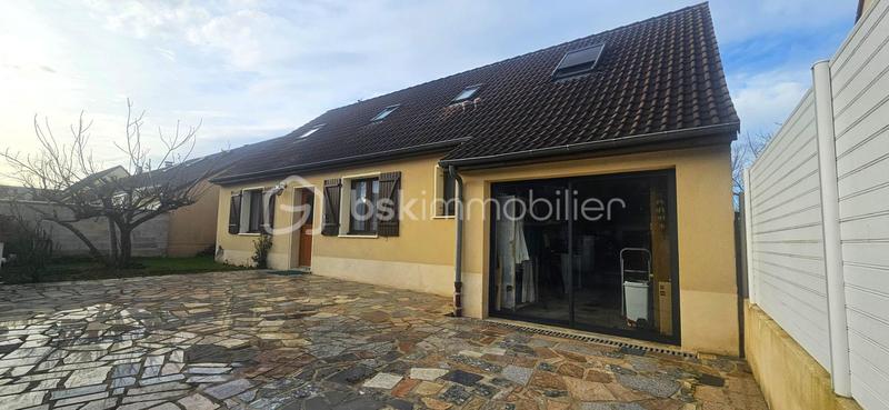 Maison - 128 m² - 7 pièces