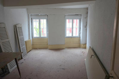 Immeuble - 155 m² - 10 pièces