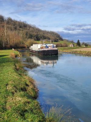 Péniche - 172 m² - 7 pièces