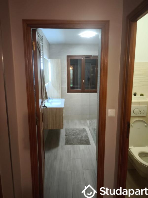 Chambre - 12 m² - 1 pièce