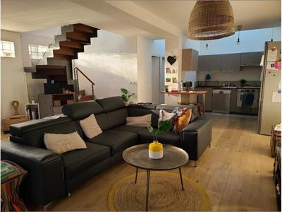 Appartement - 134 m² - 6 pièces