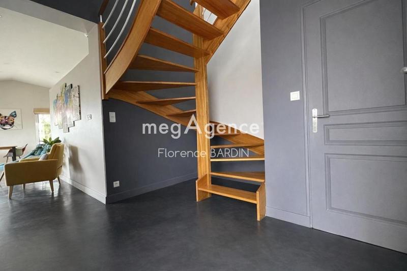 Maison - 135 m² - 6 pièces