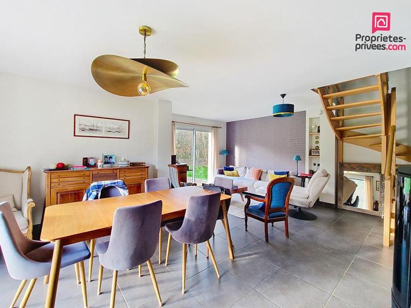 Maison - 110 m² - 6 pièces