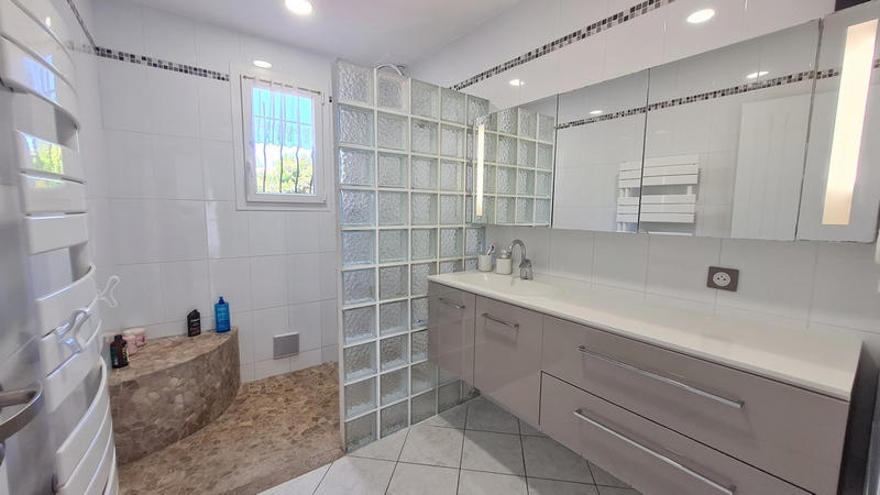 Villa - 129 m² - 5 pièces