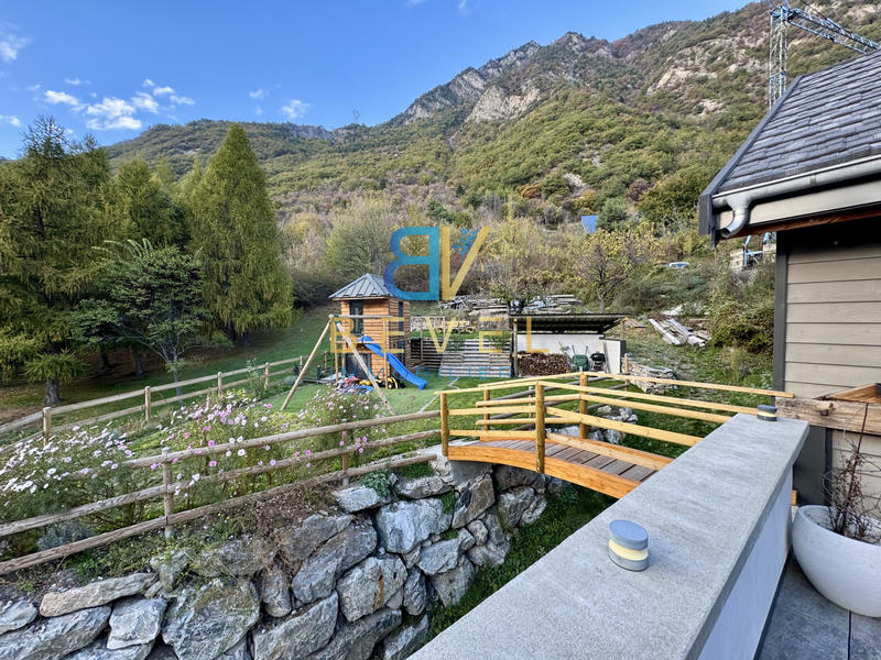 Maison - 185 m² - 5 pièces