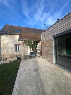 Maison - 95 m² - 4 pièces