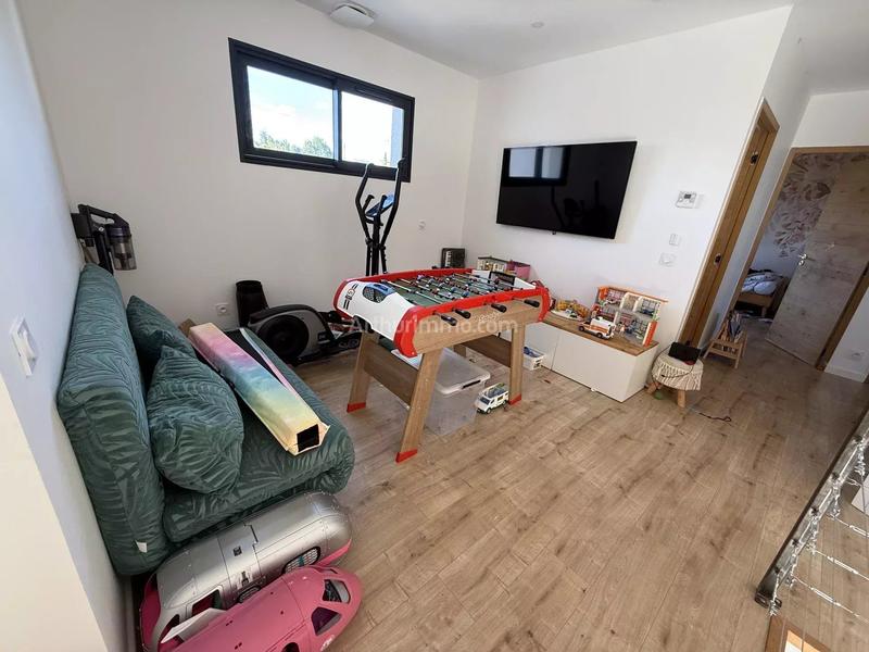 Maison - 212 m² - 8 pièces