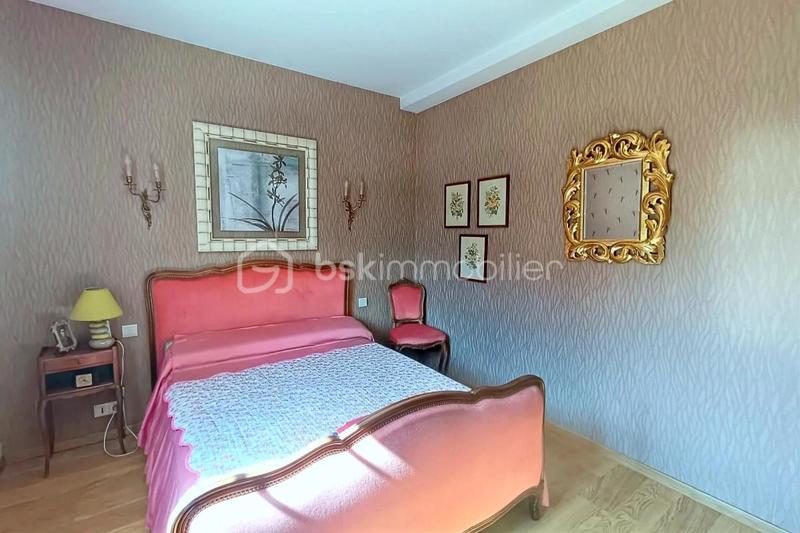 Maison - 200 m² - 7 pièces