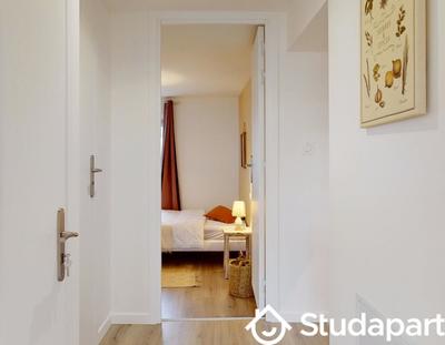 Chambre - 11 m² - 1 pièce