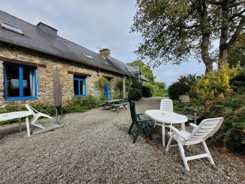 Propriété - 241 m² - 11 pièces