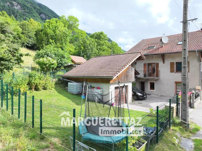 Maison jumelée - 84 m² - 5 pièces