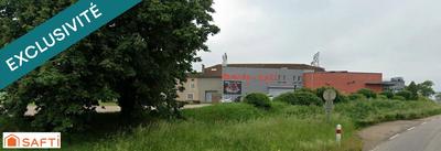 Local commercial - 1 417 m² - 33 pièces