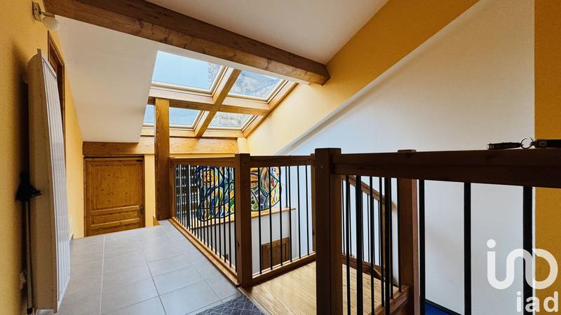 Maison - 303 m² - 4 pièces