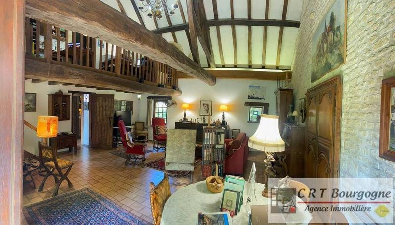 Maison - 250 m² - 9 pièces