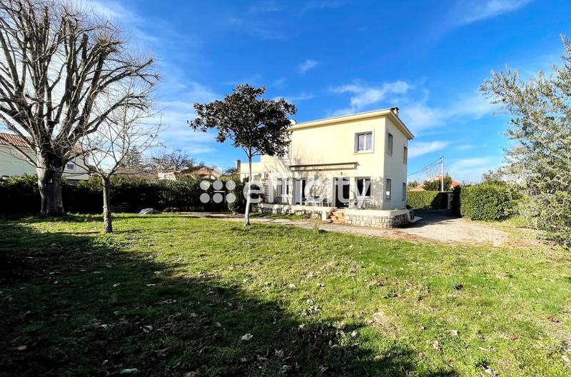 Maison traditionnelle - 120 m² - 5 pièces