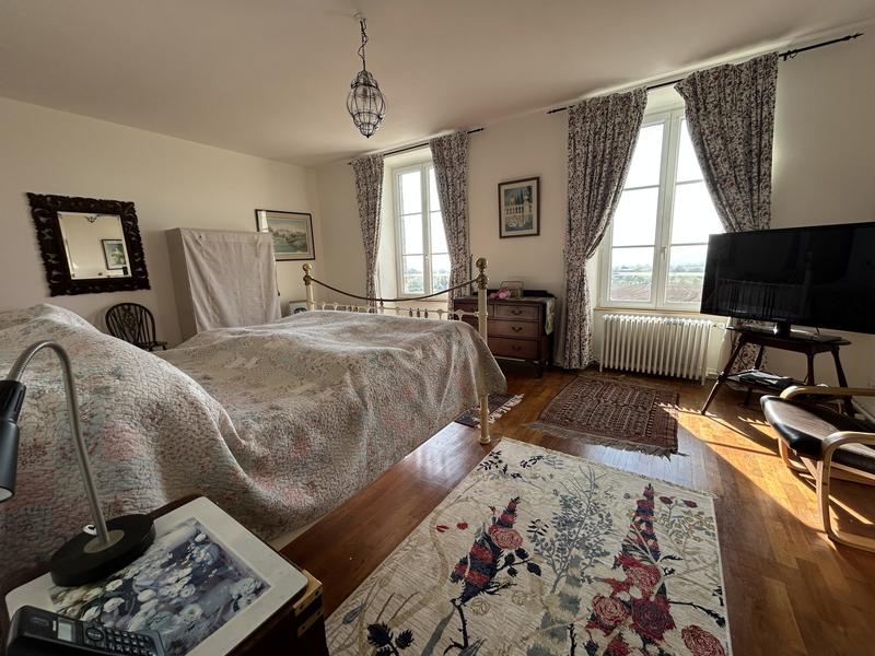 Maison ancienne - 285 m² - 8 pièces