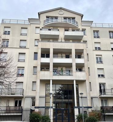 Appartement - 79 m² - 4 pièces