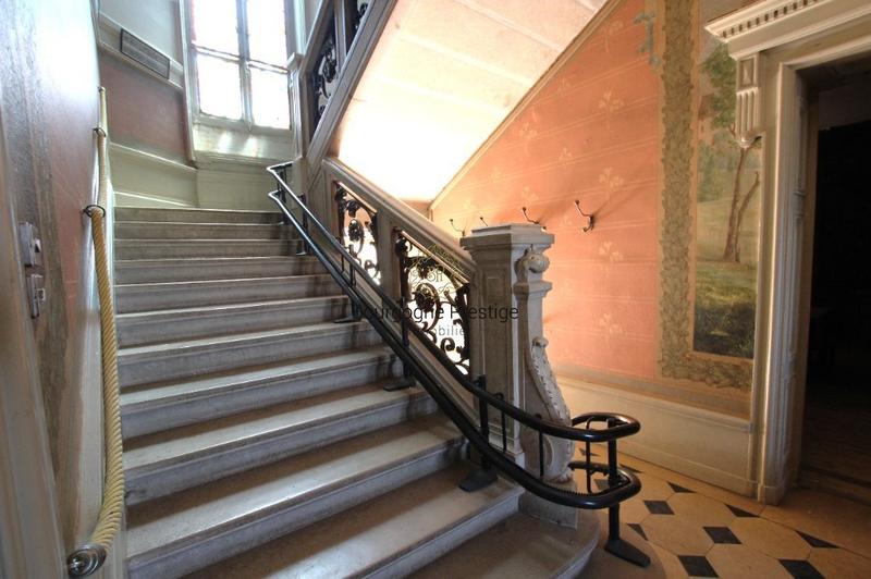 Château - 808 m² - 18 pièces