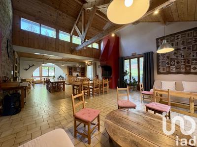 Maison - 578 m² - 17 pièces