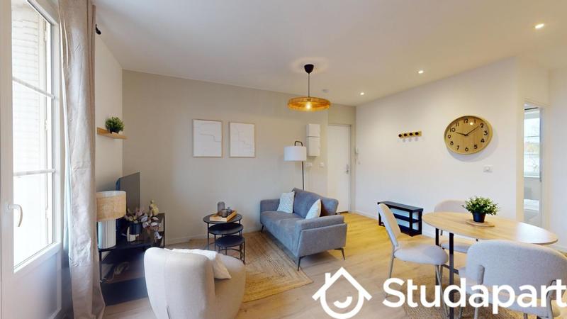 Chambre - 9 m² - 1 pièce