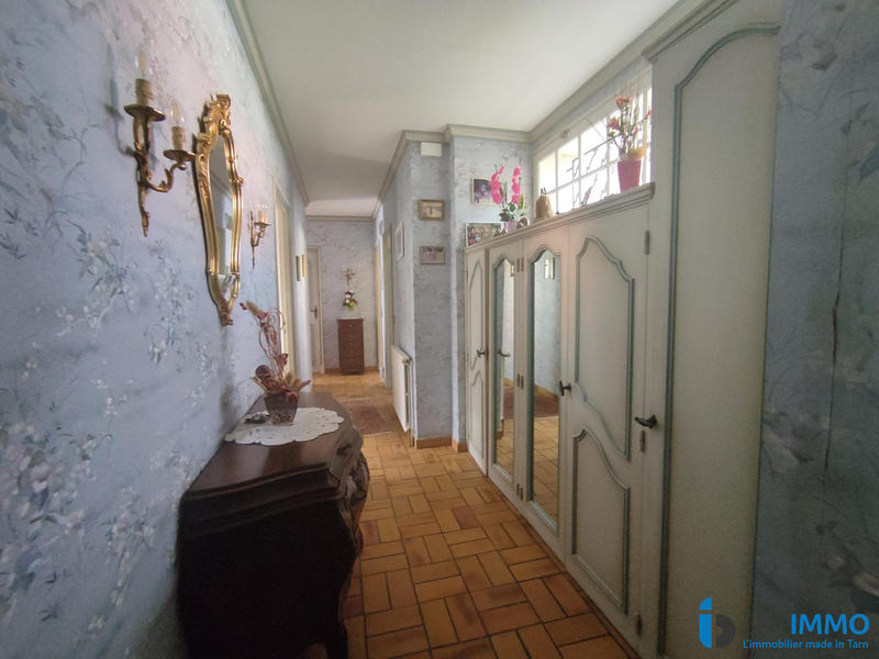 Maison traditionnelle - 195 m² - 10 pièces