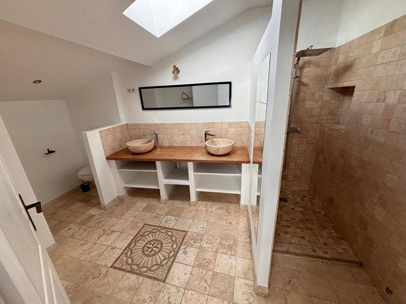 Appartement - 100 m² - 3 pièces