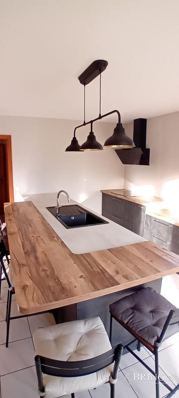 Maison - 218 m² - 9 pièces