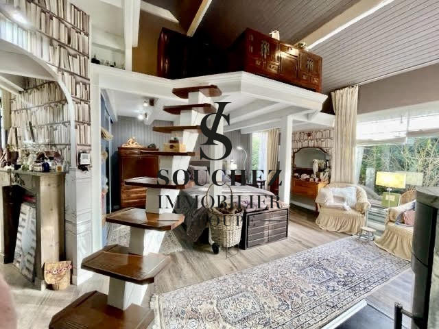 Maison - 339 m² - 10 pièces