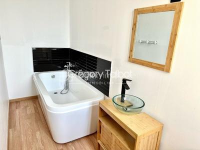 Maison de ville - 153 m² - 9 pièces