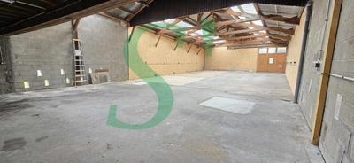 Entrepôt - 223 m² - 1 pièce