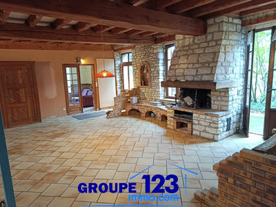 Maison - 289 m² - 9 pièces