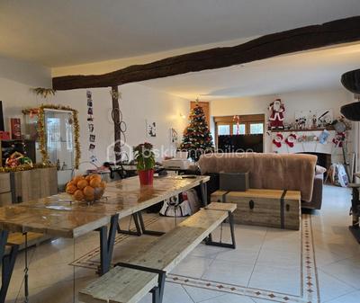 Maison de village - 100 m² - 4 pièces