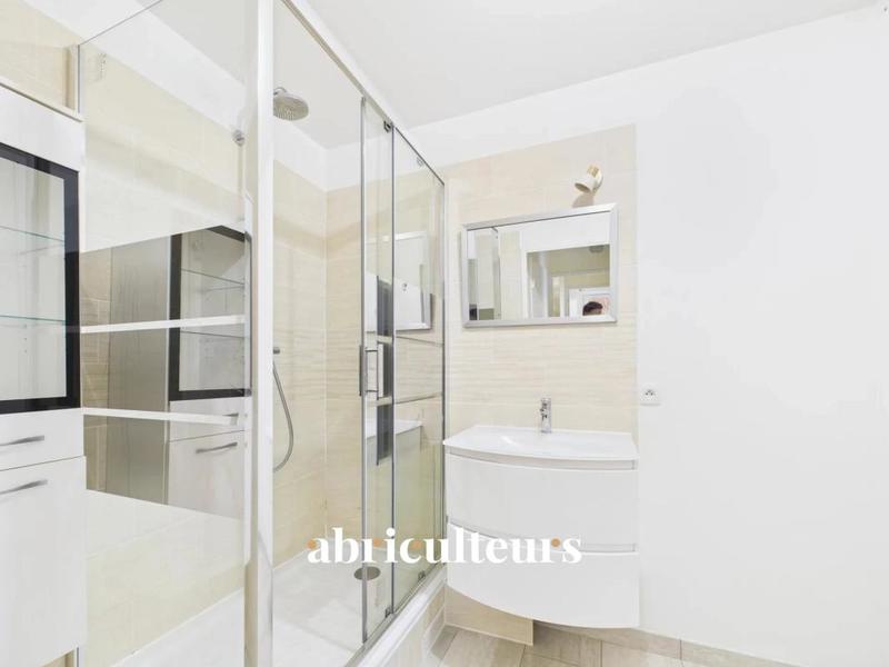 Appartement ancien - 75 m² - 4 pièces