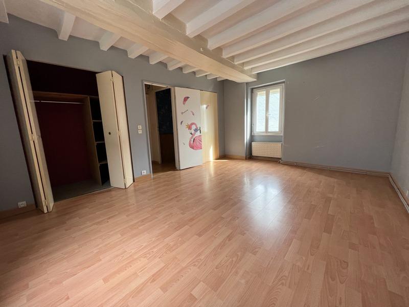 Maison - 224 m² - 7 pièces