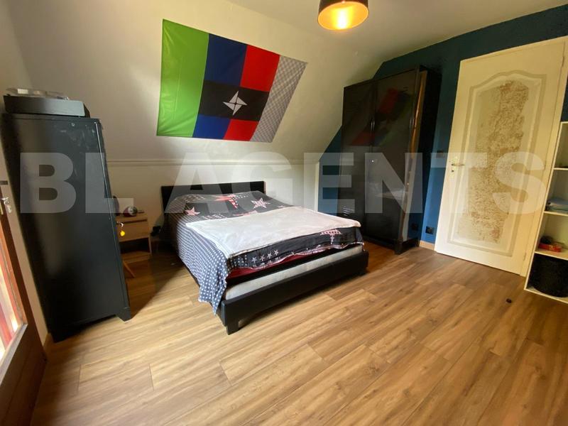 Maison traditionnelle - 160 m² - 6 pièces