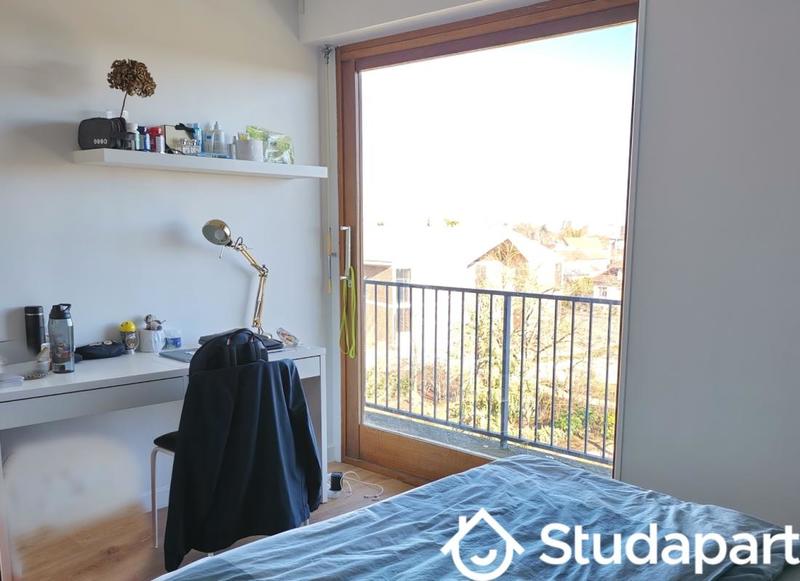 Chambre - 11 m² - 1 pièce