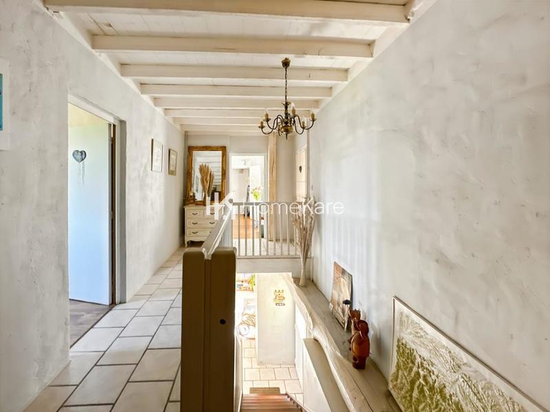 Maison - 300 m² - 9 pièces