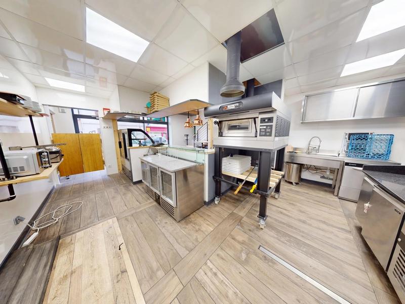 Fonds de commerce - Magasins - 111 m²