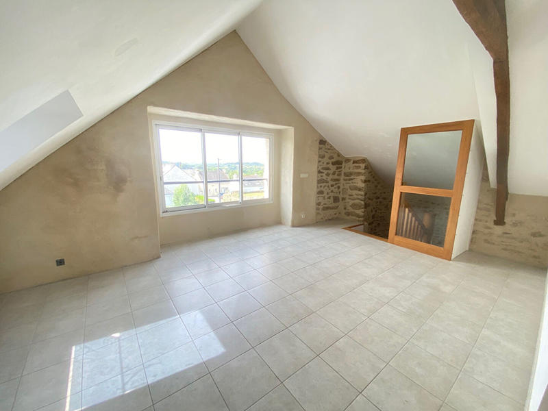 Maison - 165 m² - 10 pièces