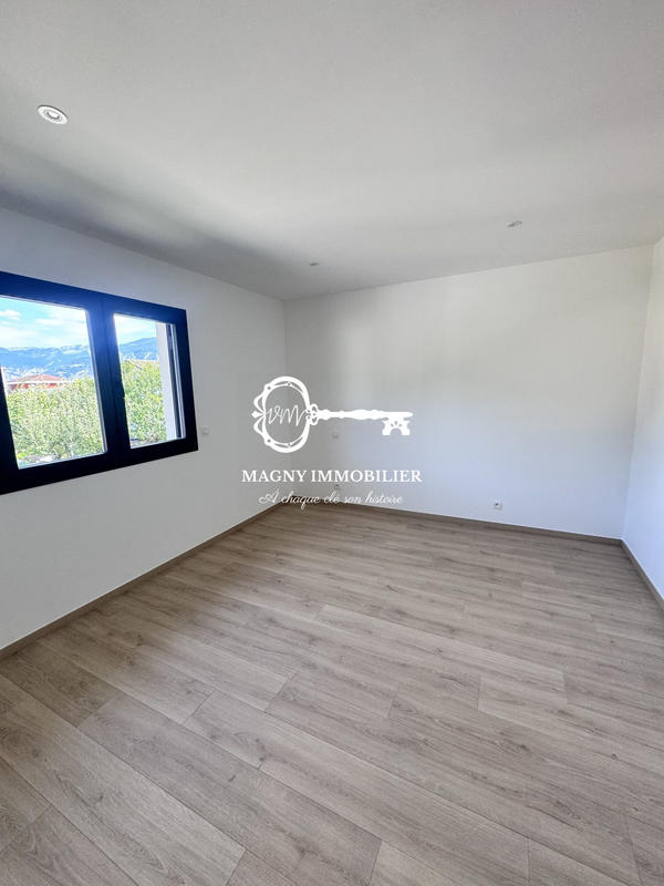 Maison - 120 m² - 4 pièces